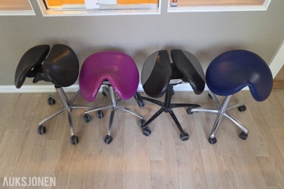 4 stk Salli ergonomiske sadelstoler / arbeidsstoler på hjul