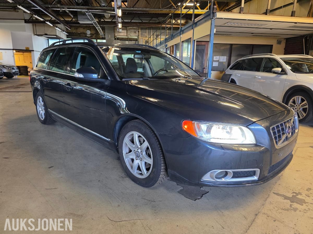 2010 Volvo V70 – manuell – hengerfeste – skinnseter