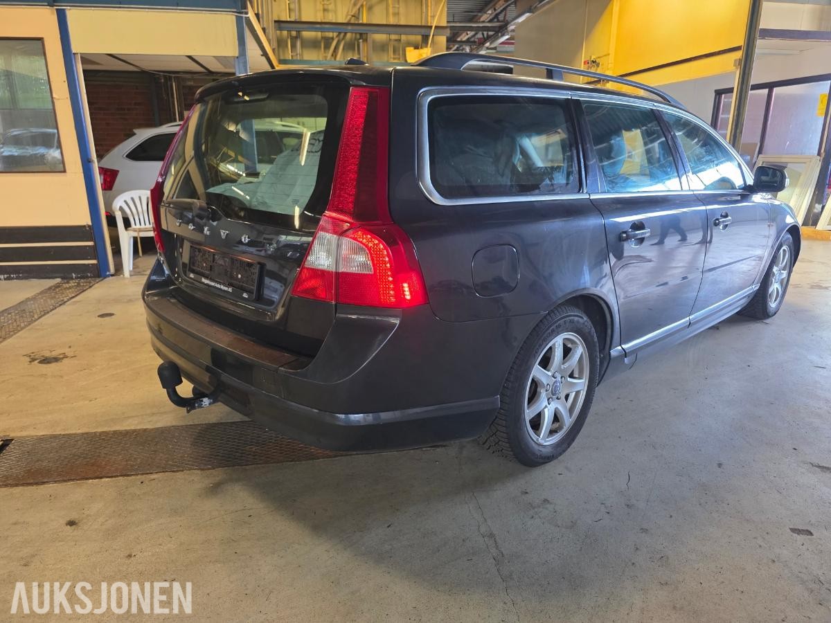 2010 Volvo V70 – manuell – hengerfeste – skinnseter