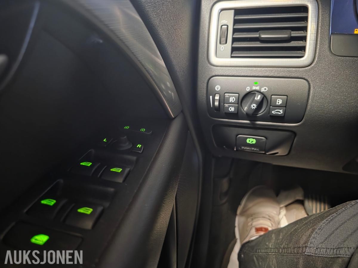 2010 Volvo V70 – manuell – hengerfeste – skinnseter