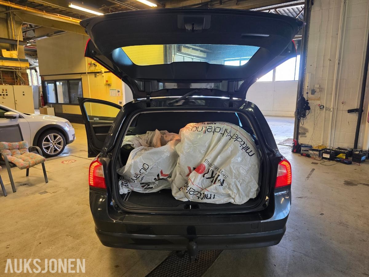 2010 Volvo V70 – manuell – hengerfeste – skinnseter