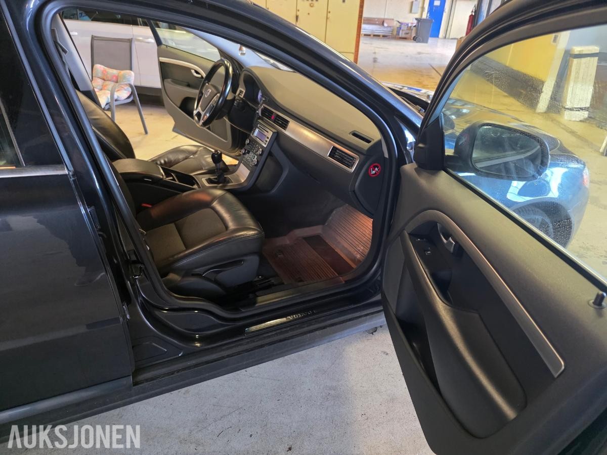 2010 Volvo V70 – manuell – hengerfeste – skinnseter