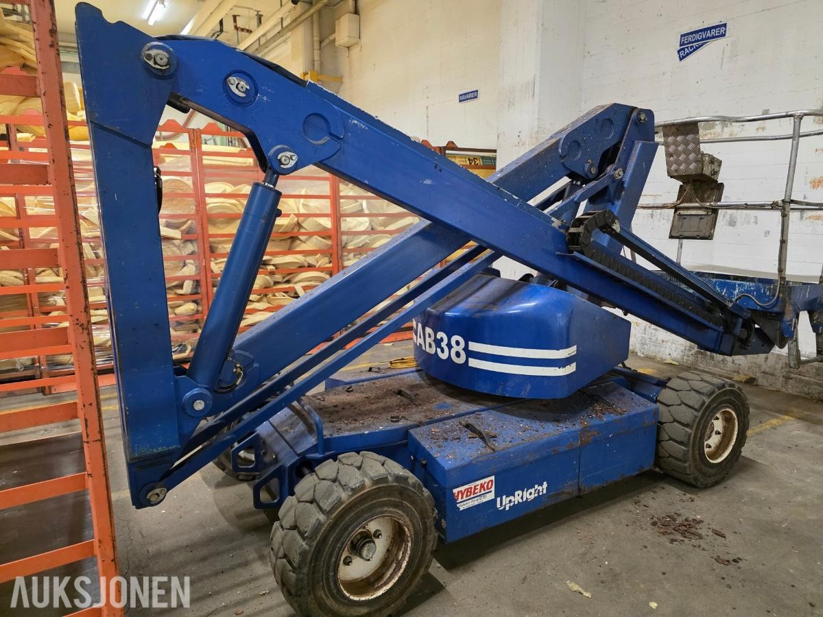 1998 UpRight AB38 bomlift – 11,5 m plattformhøyde – rep.objekt