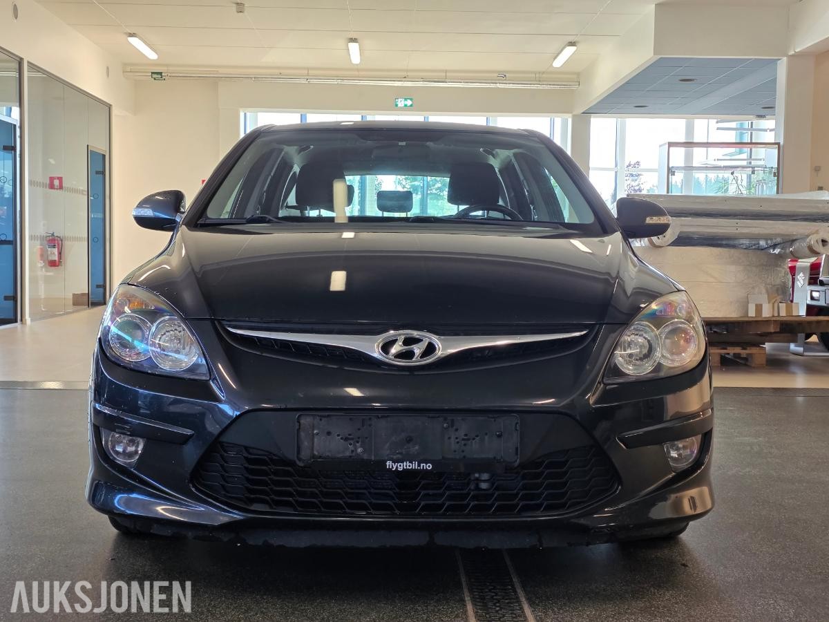 2011 HYUNDAI I30 1.6 CRDI HENGERFESTE VINTERHJUL EU TIL 31.03.2028