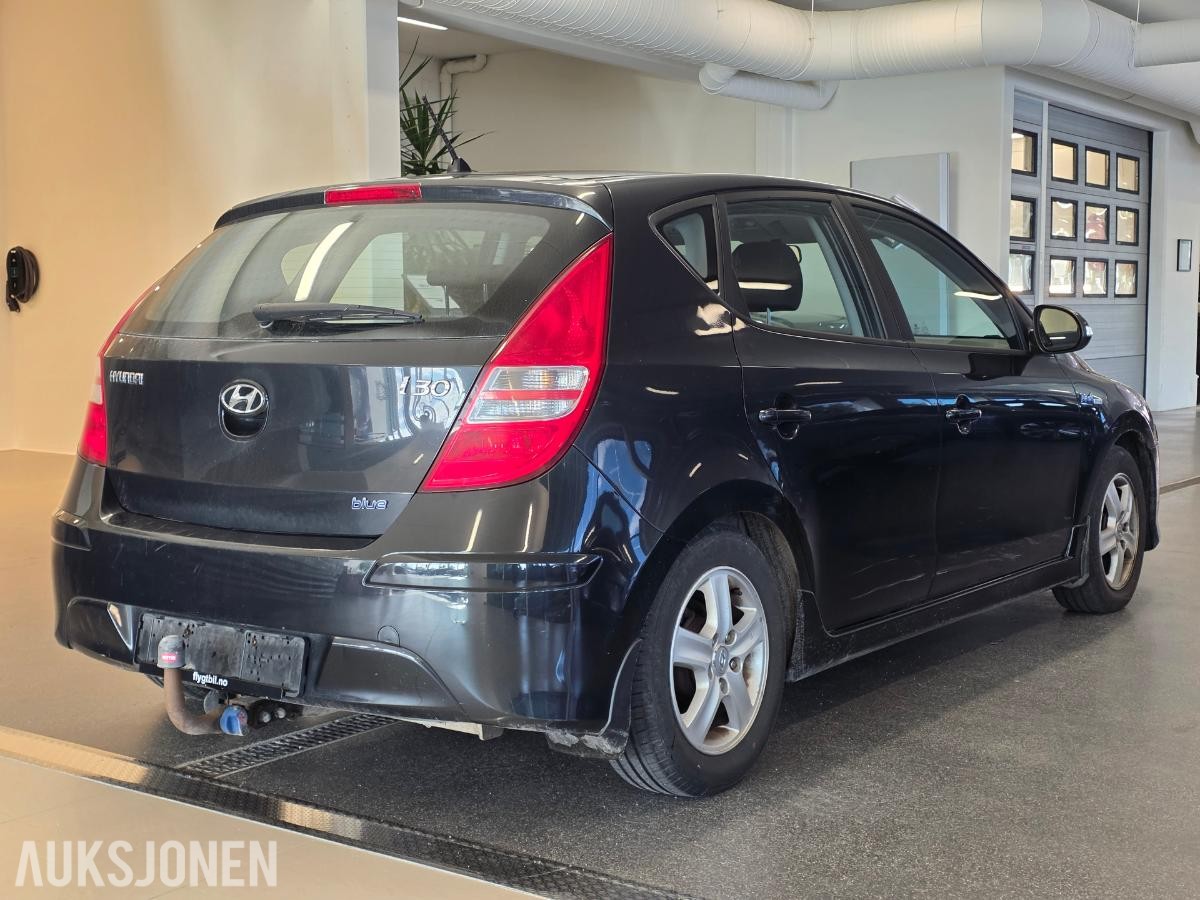 2011 HYUNDAI I30 1.6 CRDI HENGERFESTE VINTERHJUL EU TIL 31.03.2028