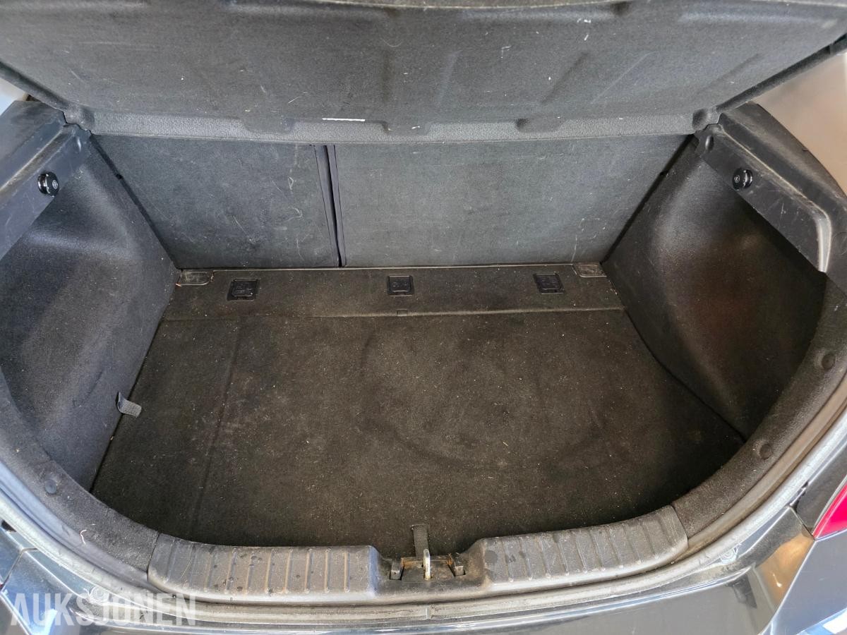 2011 HYUNDAI I30 1.6 CRDI HENGERFESTE VINTERHJUL EU TIL 31.03.2028