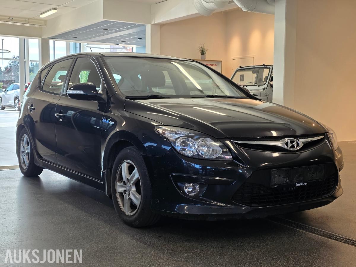 2011 HYUNDAI I30 1.6 CRDI HENGERFESTE VINTERHJUL EU TIL 31.03.2028