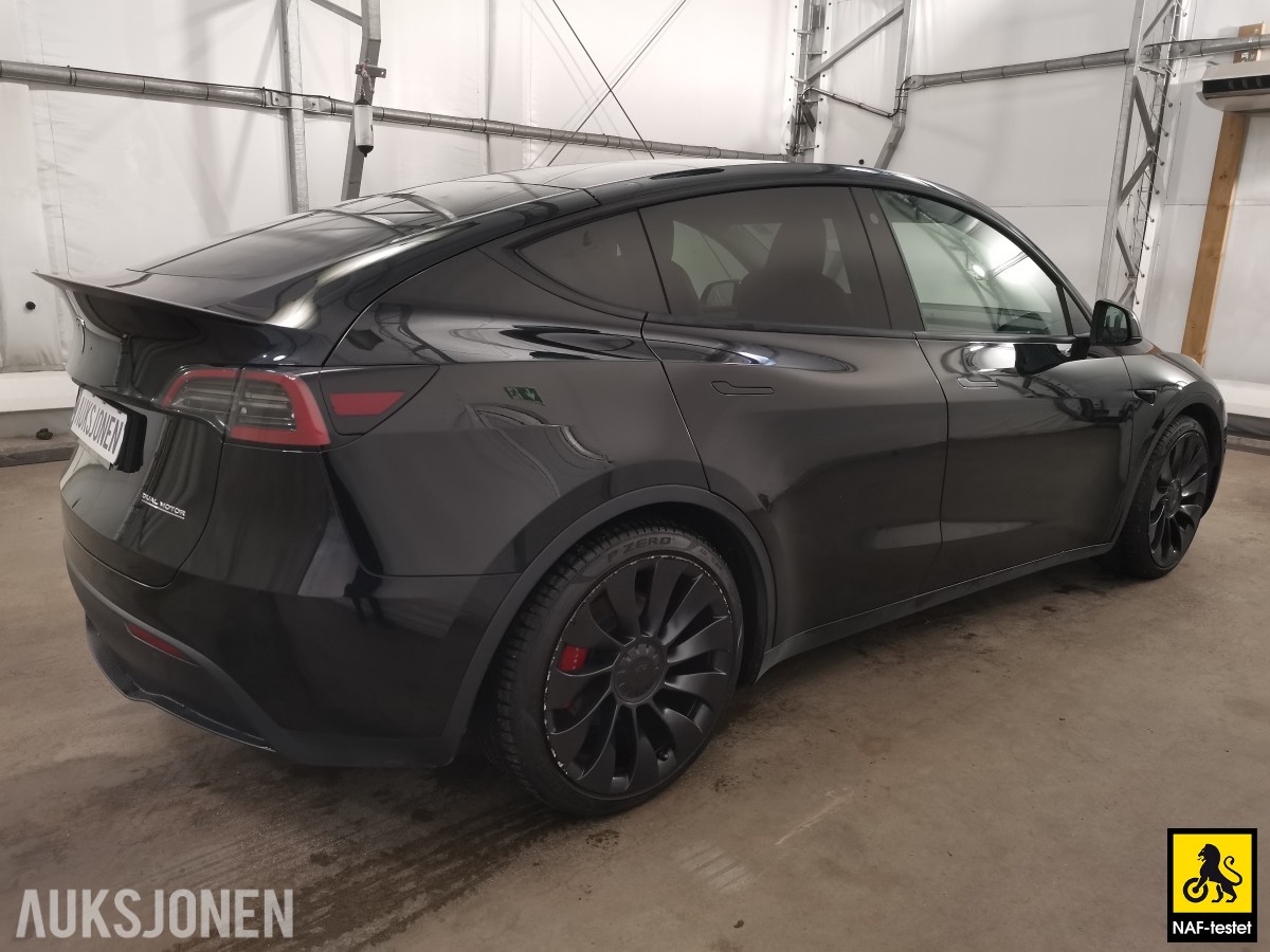2022 TESLA MODEL Y PERFORMANCE AWD 534 HK ACC AUTOPILOT PANO KAMERA PREMIUM LYD VARMEPUMPE
