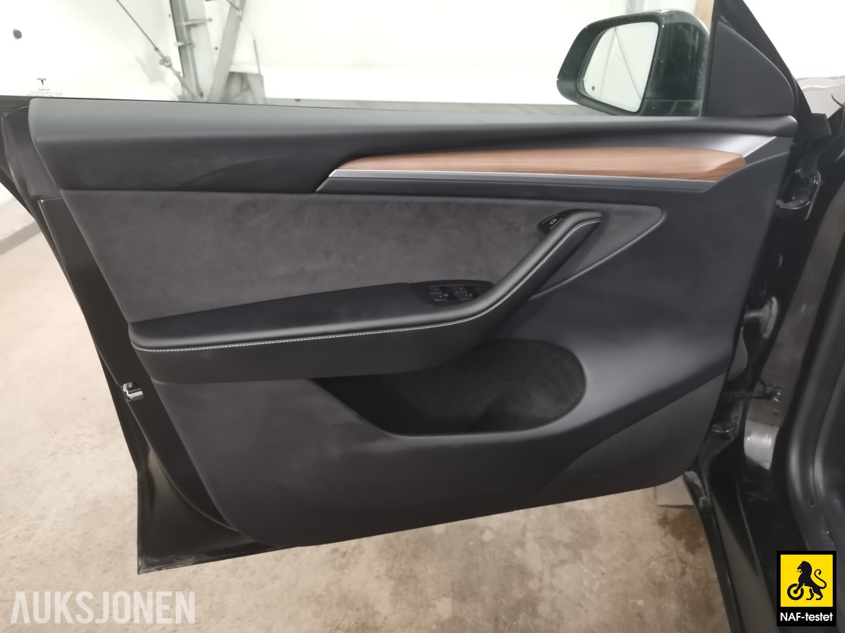 2022 TESLA MODEL Y PERFORMANCE AWD 534 HK ACC AUTOPILOT PANO KAMERA PREMIUM LYD VARMEPUMPE