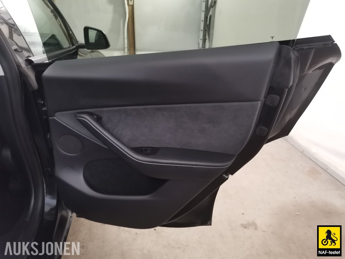 2022 TESLA MODEL Y PERFORMANCE AWD 534 HK ACC AUTOPILOT PANO KAMERA PREMIUM LYD VARMEPUMPE