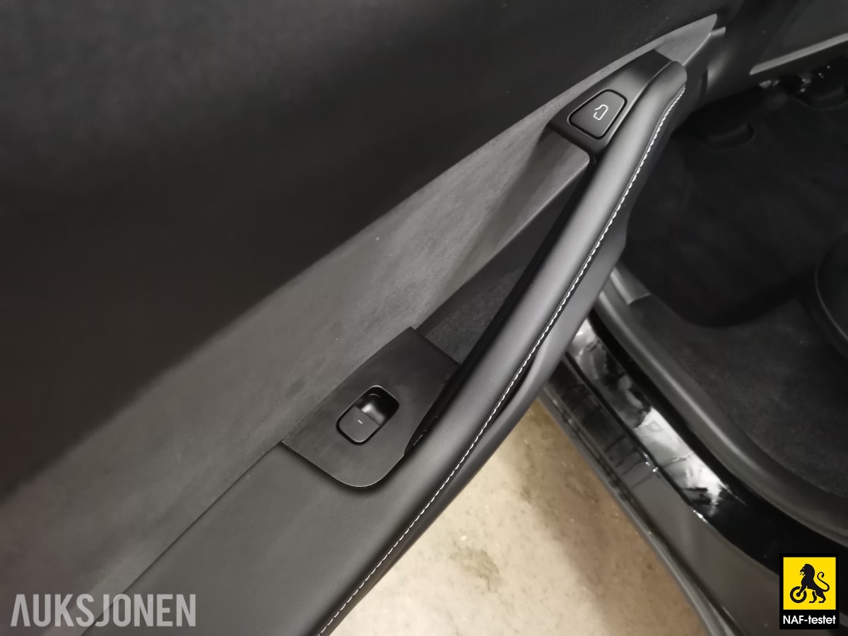 2022 TESLA MODEL Y PERFORMANCE AWD 534 HK ACC AUTOPILOT PANO KAMERA PREMIUM LYD VARMEPUMPE
