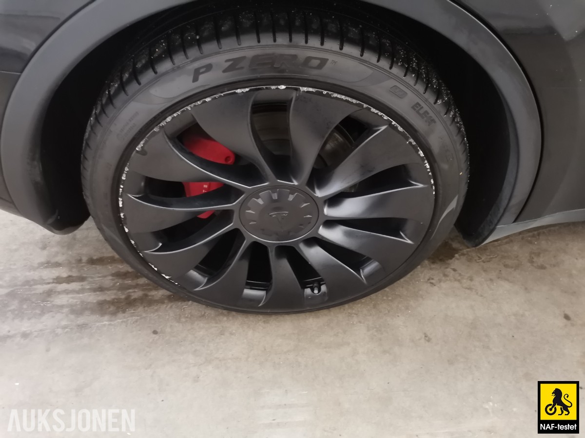2022 TESLA MODEL Y PERFORMANCE AWD 534 HK ACC AUTOPILOT PANO KAMERA PREMIUM LYD VARMEPUMPE