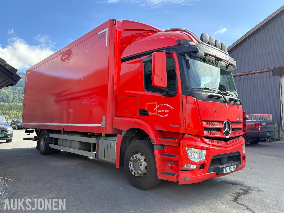 2023 Mercedes-Benz Actros 1833 skapbil/distribusjonsbil, 18 paller - EU godkjent til 09.02.2027