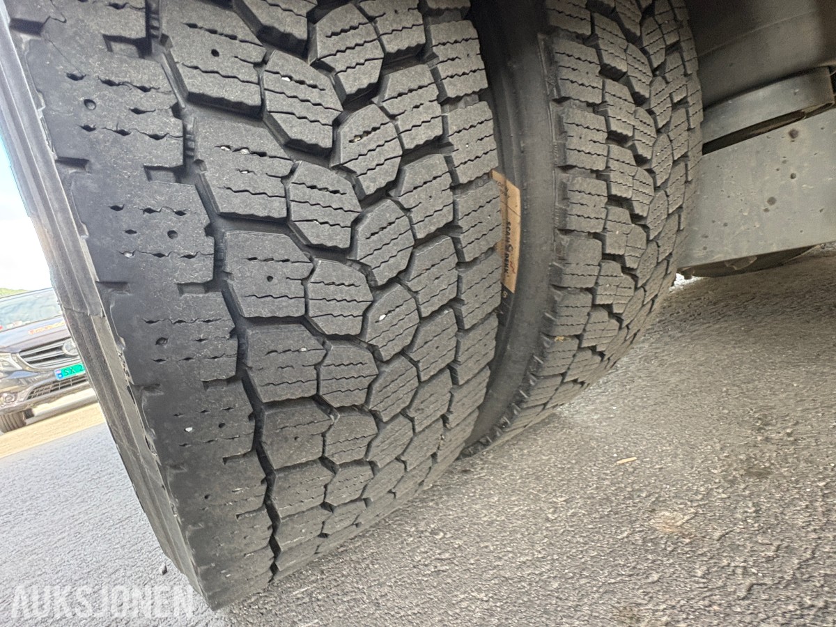 2023 Mercedes-Benz Actros 1833 skapbil/distribusjonsbil, 18 paller - EU godkjent til 09.02.2027