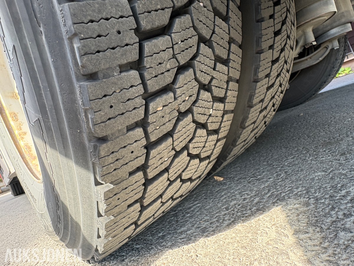 2023 Mercedes-Benz Actros 1833 skapbil/distribusjonsbil, 18 paller - EU godkjent til 09.02.2027