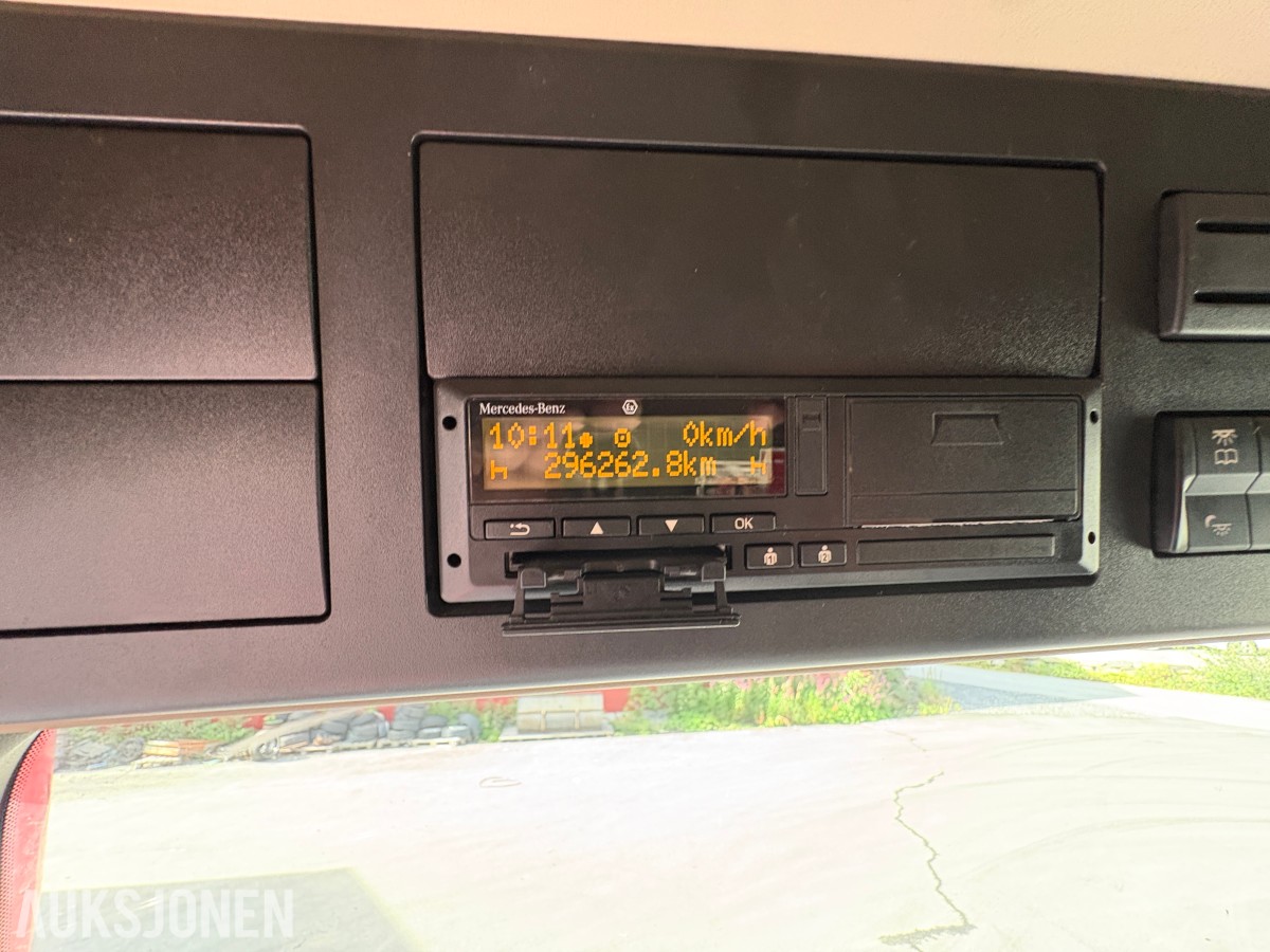 2023 Mercedes-Benz Actros 1833 skapbil/distribusjonsbil, 18 paller - EU godkjent til 09.02.2027