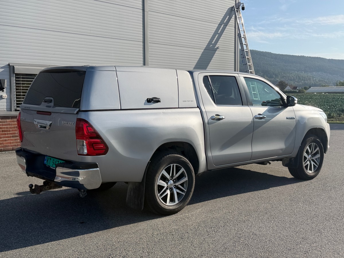 2017 Toyota HiLux 2,4 150 HK 4WD AUT 4-DØRS HENGERFESTE HARDTOP SKINN CRUISE KAMERA 