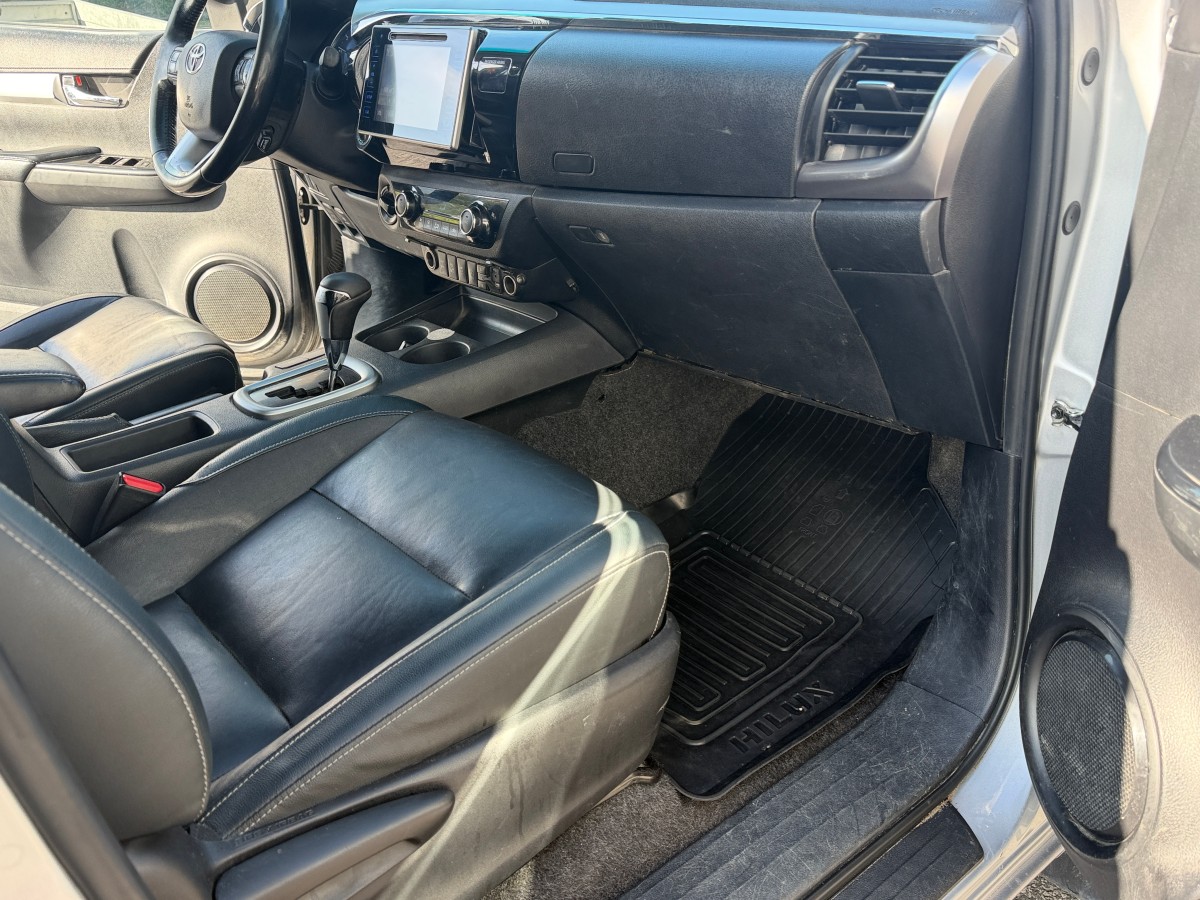 2017 Toyota HiLux 2,4 150 HK 4WD AUT 4-DØRS HENGERFESTE HARDTOP SKINN CRUISE KAMERA 