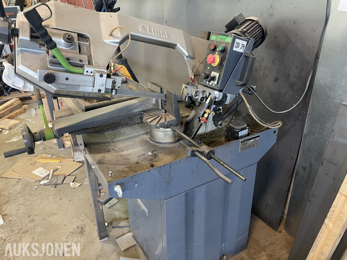 Verkstedpakke med Luna båndsag, Ridgid rørbøyer, båndsliper og arbeidsbord