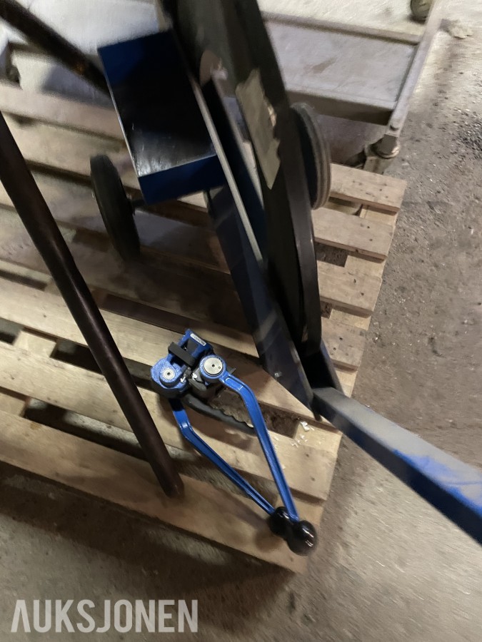 Verkstedpakke med Luna båndsag, Ridgid rørbøyer, båndsliper og arbeidsbord