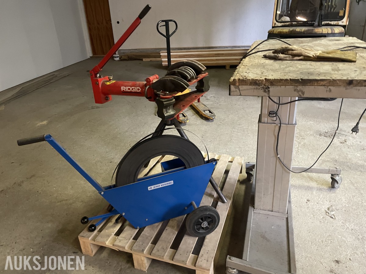Verkstedpakke med Luna båndsag, Ridgid rørbøyer, båndsliper og arbeidsbord