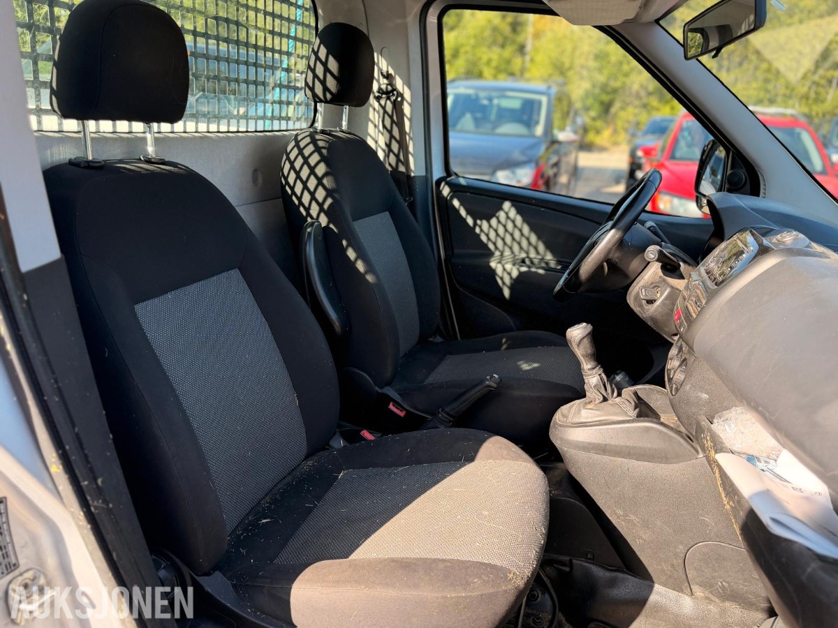 2014 Fiat Doblò 1.2-90 D – 73 517 km – Reparasjonsobjekt / delebil