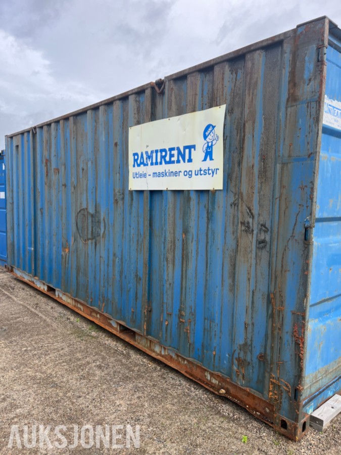 2010 20 fots sag container med innhold