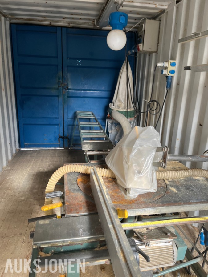 2010 20 fots sag container med innhold