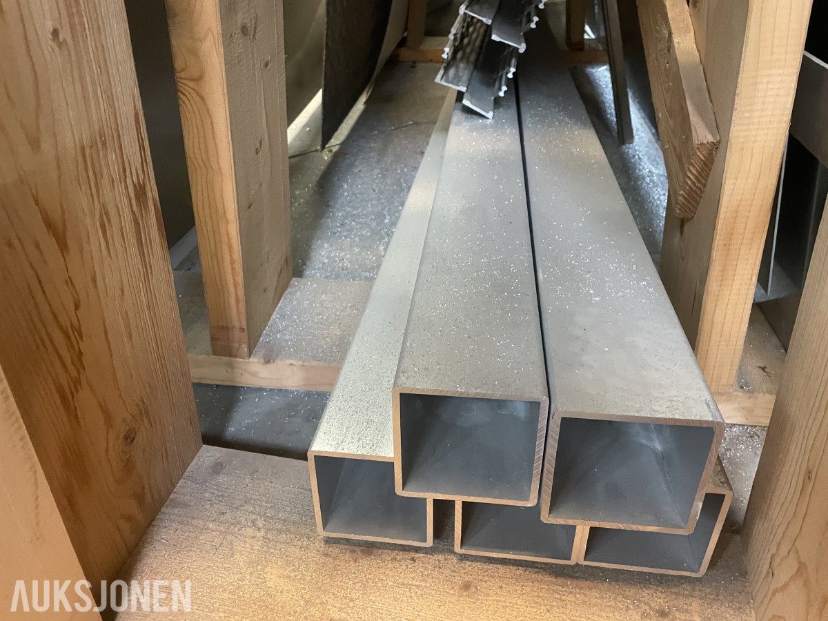 Diverse stål / aluminium Diverse dimensjoner