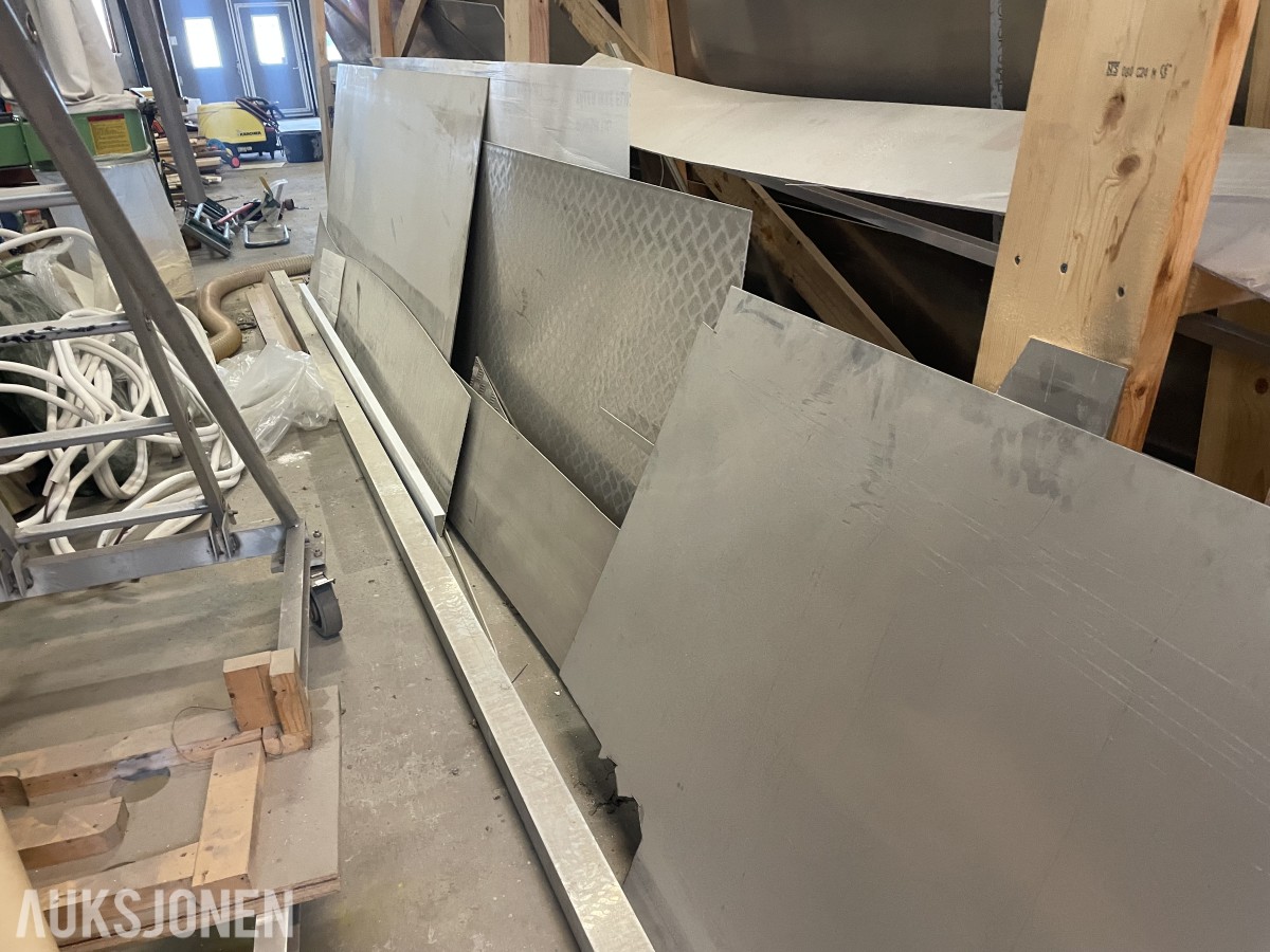 Diverse stål / aluminium Diverse dimensjoner