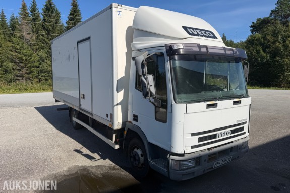 2002 Iveco Eurocargo Skapbil med Bakløfter 