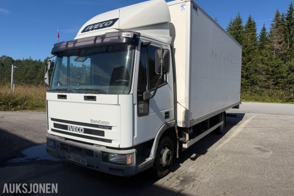 2002 Iveco Eurocargo Skapbil med Bakløfter 