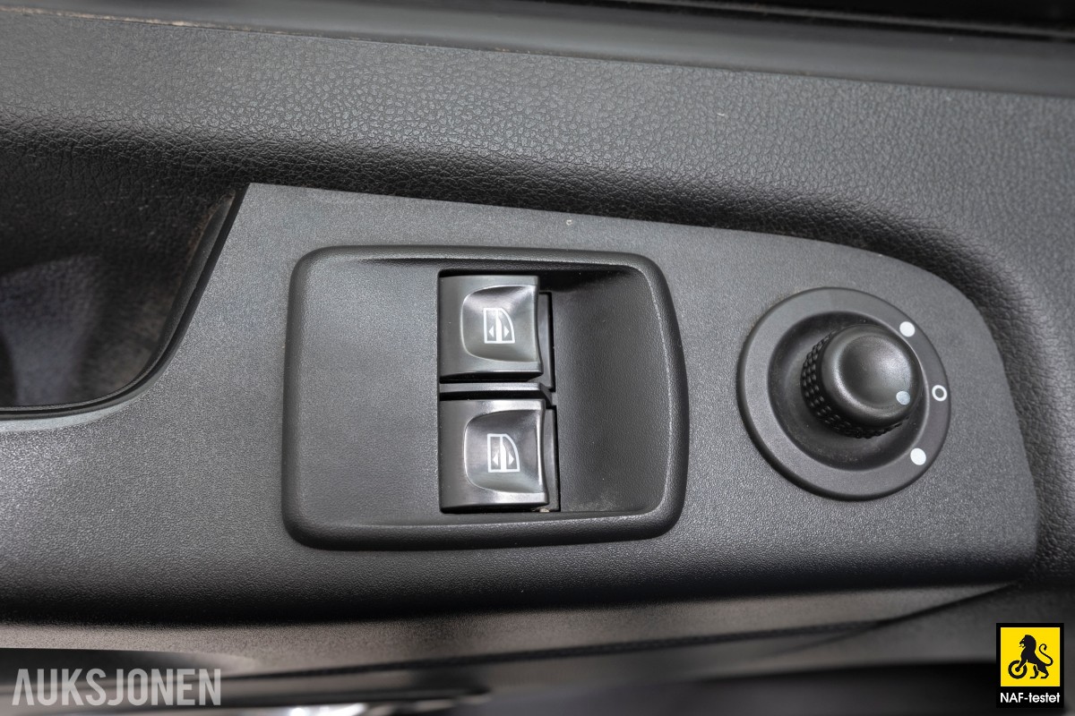 2018 Opel VIVARO 1.6 D 125HK HENGERFESTE NAVI CRUISE SKYVEDØRER