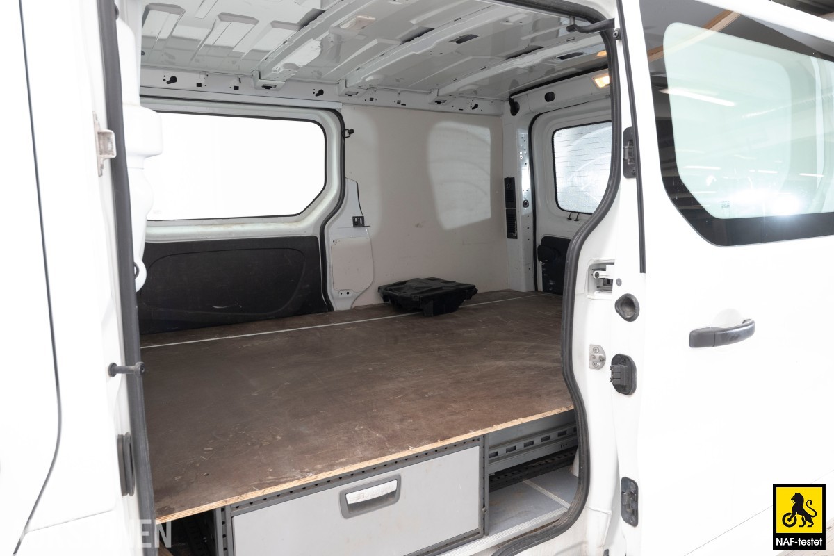2018 Opel VIVARO 1.6 D 125HK HENGERFESTE NAVI CRUISE SKYVEDØRER
