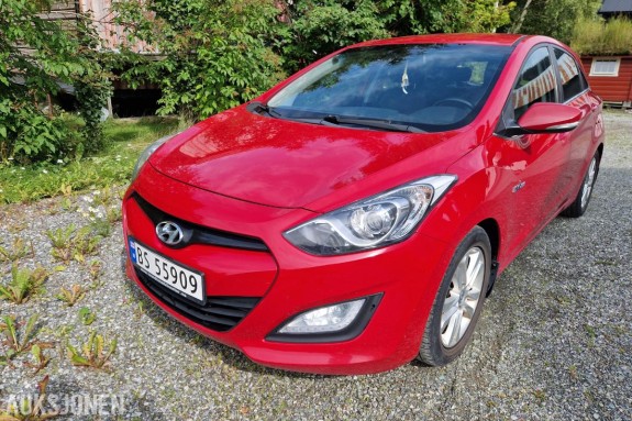 2013 Hyundai i30 1.6 110hk s+v dekk  lav km 93500km eu ok 03.2028
