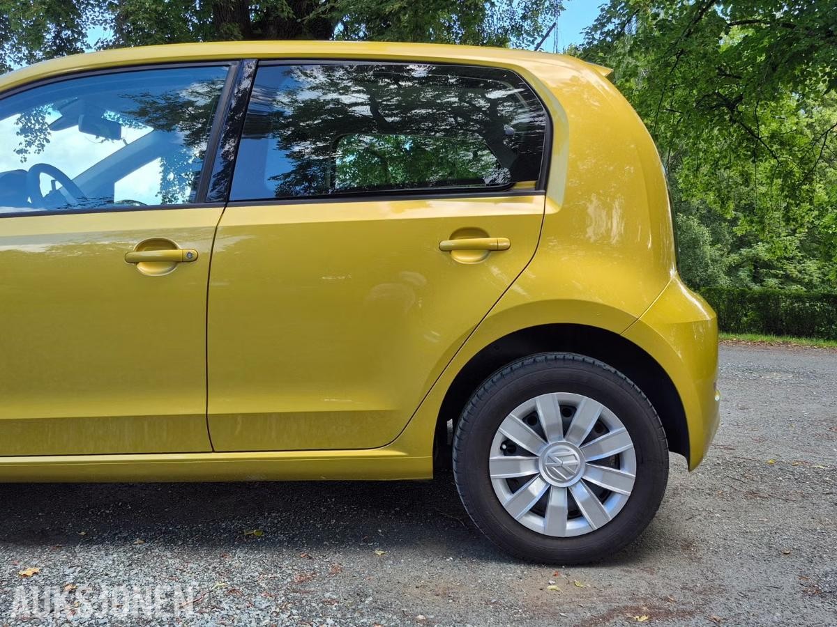 2019 Volkswagen E-up! 82hk, 32886km, S+V dekk
