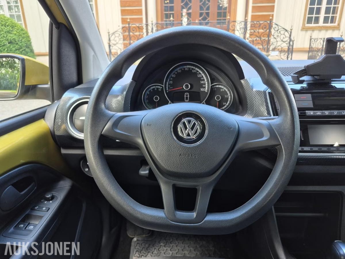 2019 Volkswagen E-up! 82hk, 32886km, S+V dekk