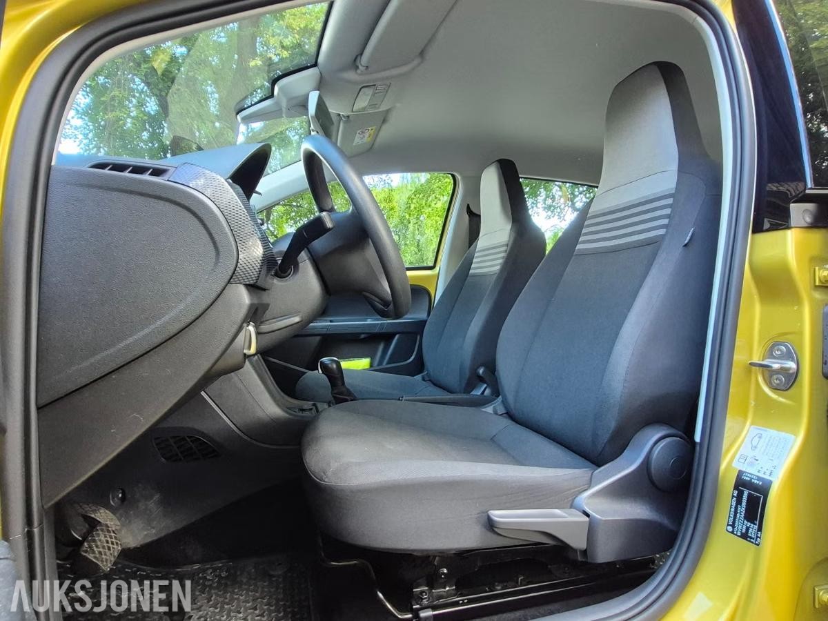 2019 Volkswagen E-up! 82hk, 32886km, S+V dekk