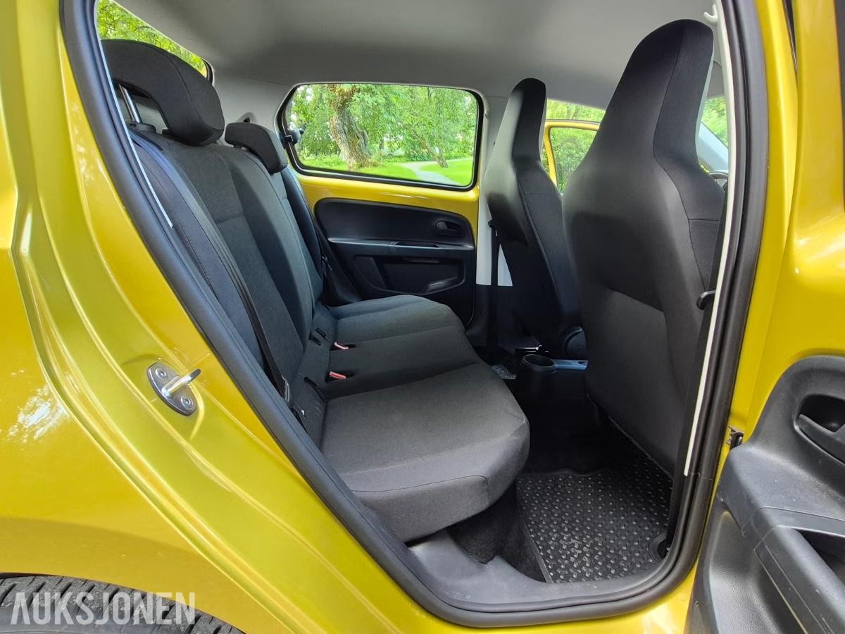 2019 Volkswagen E-up! 82hk, 32886km, S+V dekk