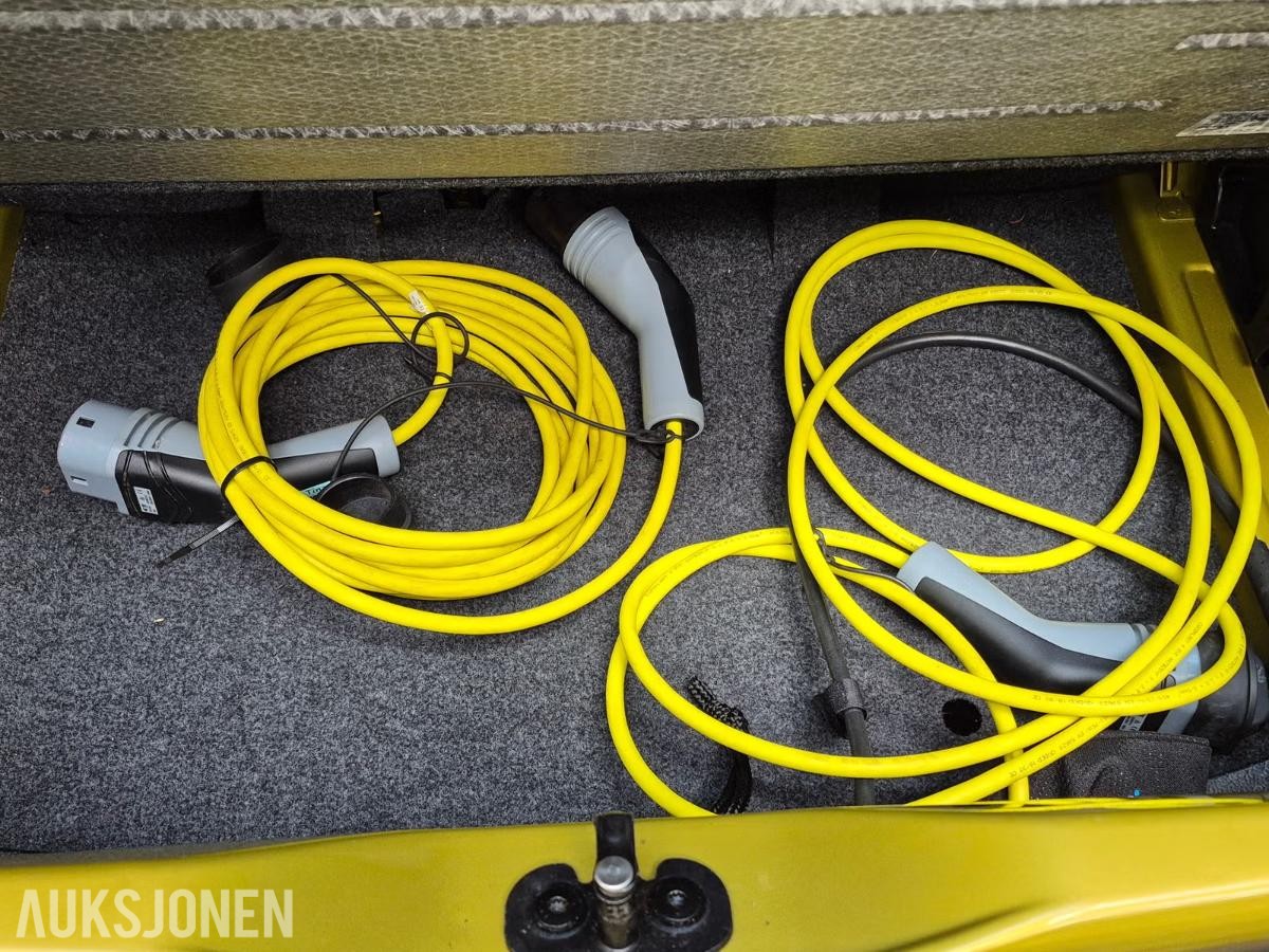 2019 Volkswagen E-up! 82hk, 32886km, S+V dekk