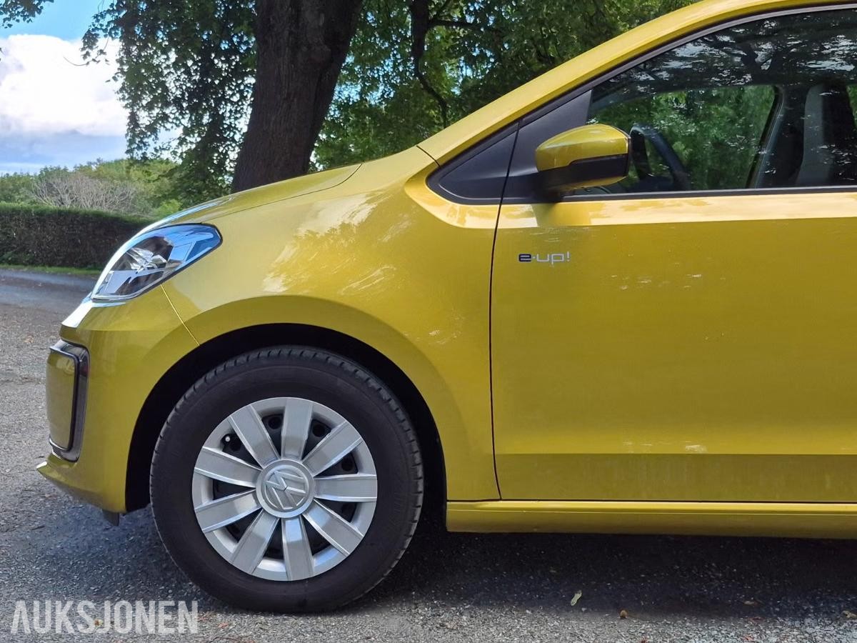 2019 Volkswagen E-up! 82hk, 32886km, S+V dekk