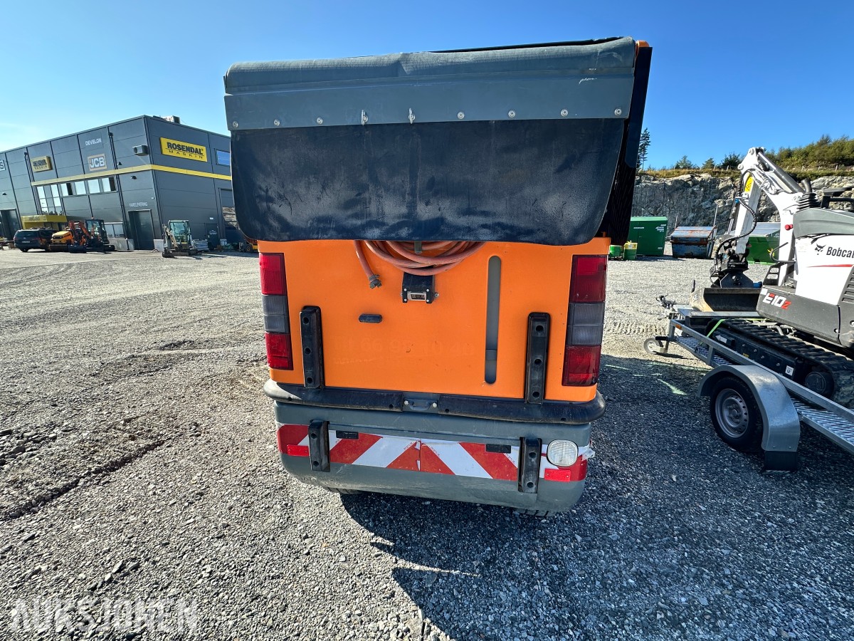 2010 Boschung S3 feie- og sugemaskin, Kun 1072 timer