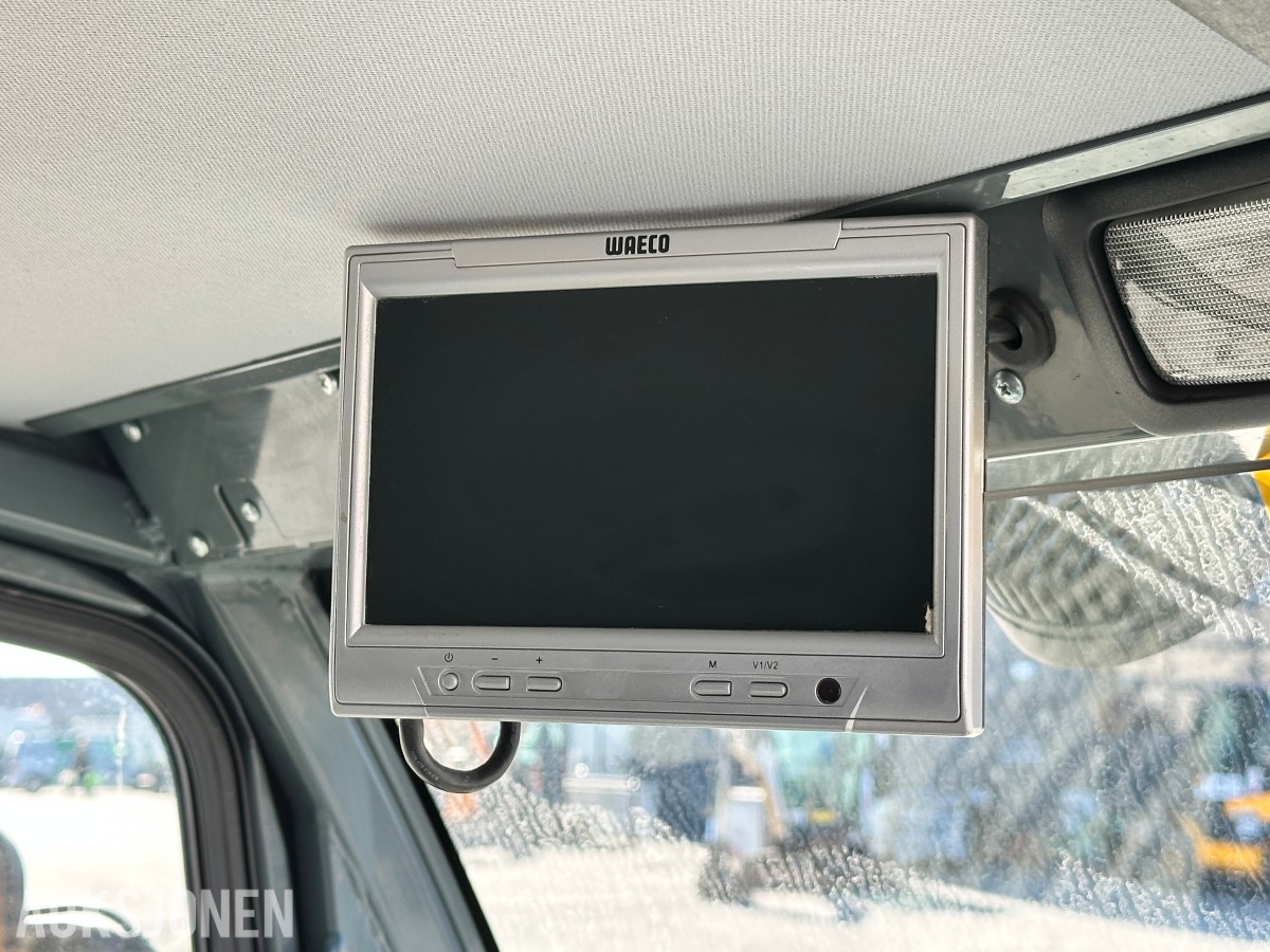 2010 Boschung S3 feie- og sugemaskin, Kun 1072 timer