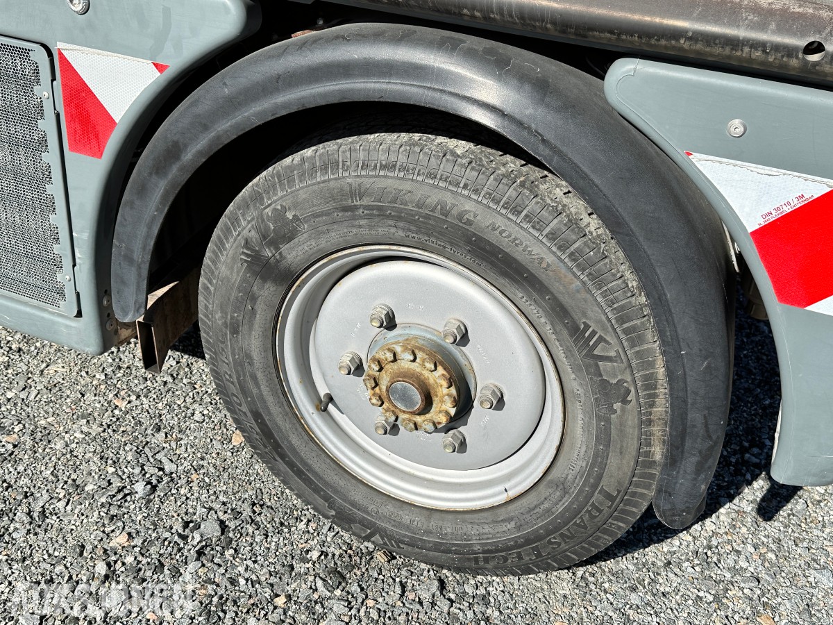 2010 Boschung S3 feie- og sugemaskin, Kun 1072 timer