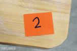 4 langbord, 6 benker og 12 klappstoler i tre