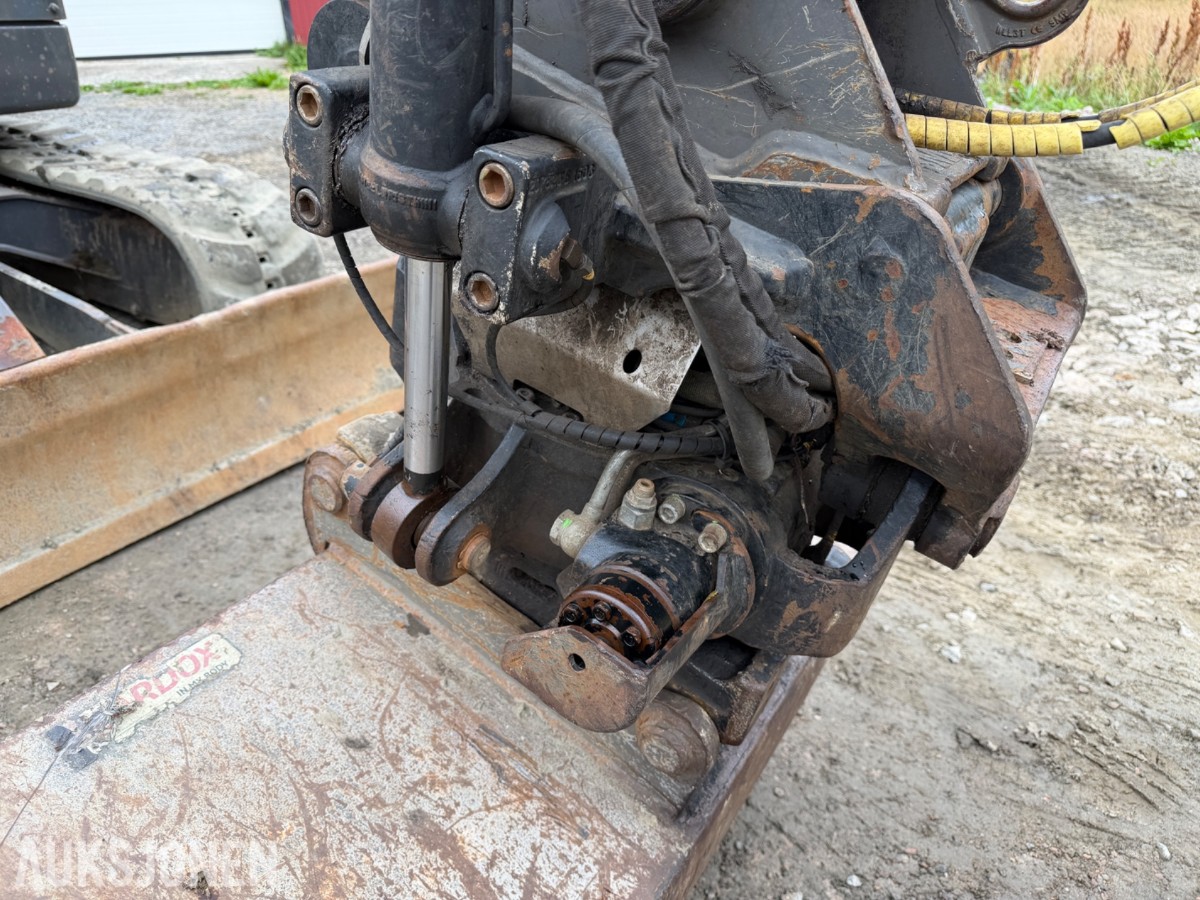 2016 Case CX80 C Beltegraver, 4072 t, Steelwrist X12, skjær og 2 skuffer