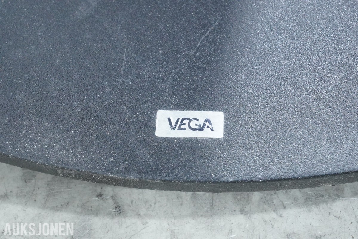 2 stk. Vega ståbord og 6 stk. barstoler
