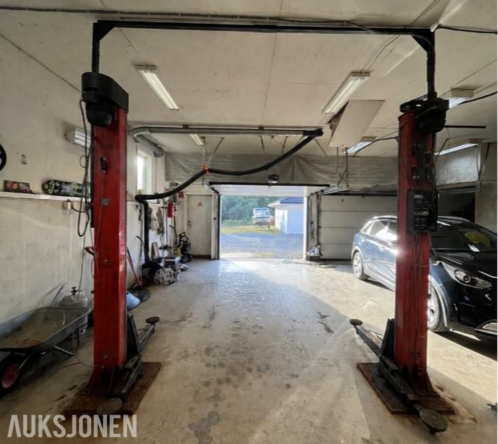 1990 Løftebukk 2-søyler ELWIS Autotechnic 2 M / HH 227