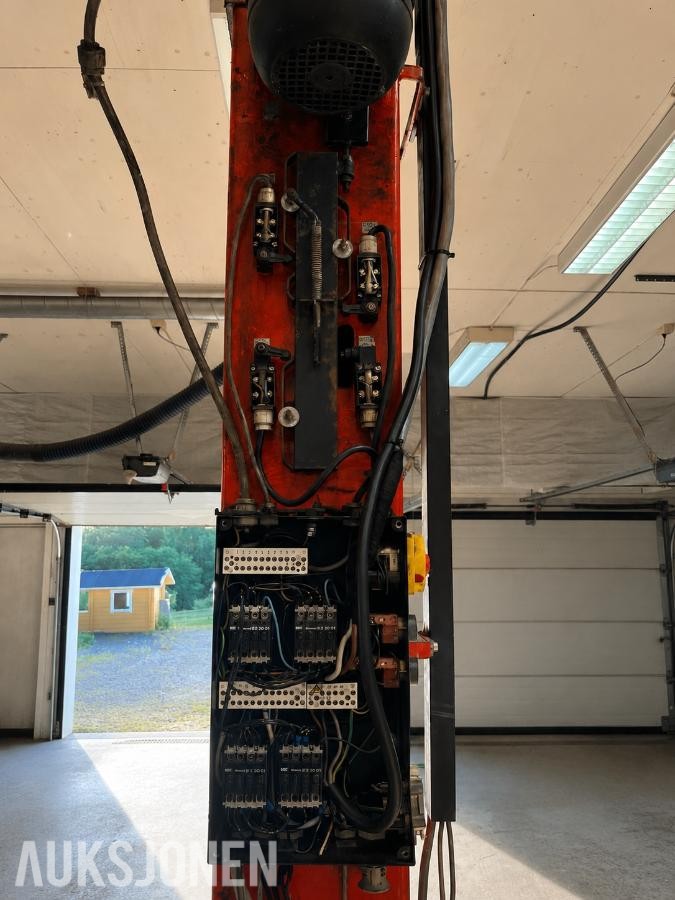 1990 Løftebukk 2-søyler ELWIS Autotechnic 2 M / HH 227