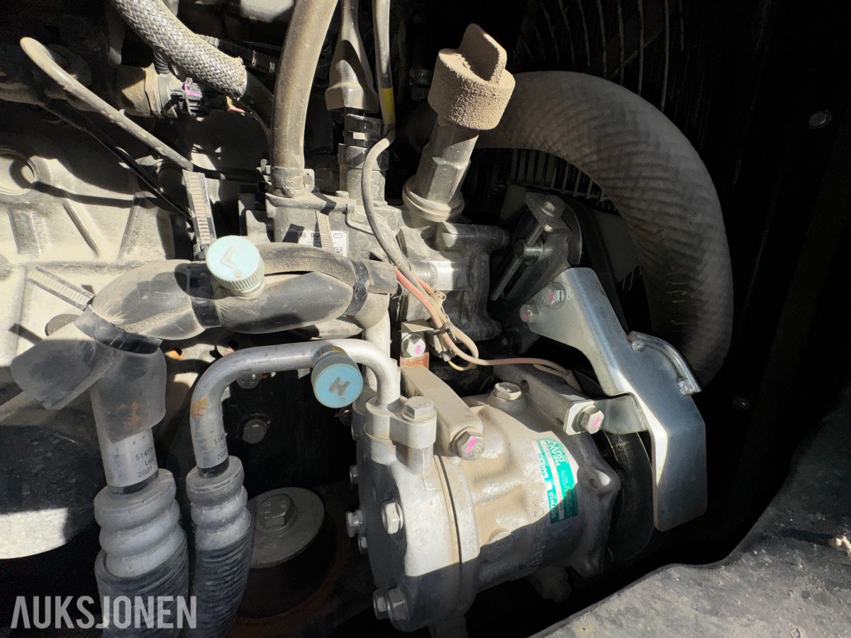 2021 Hitachi ZX65USB-6 CLR minigraver 6 tonn - Sentralsmøring - Tiltrotator - Pussskuffe - Graveskuffe - Sertifisert